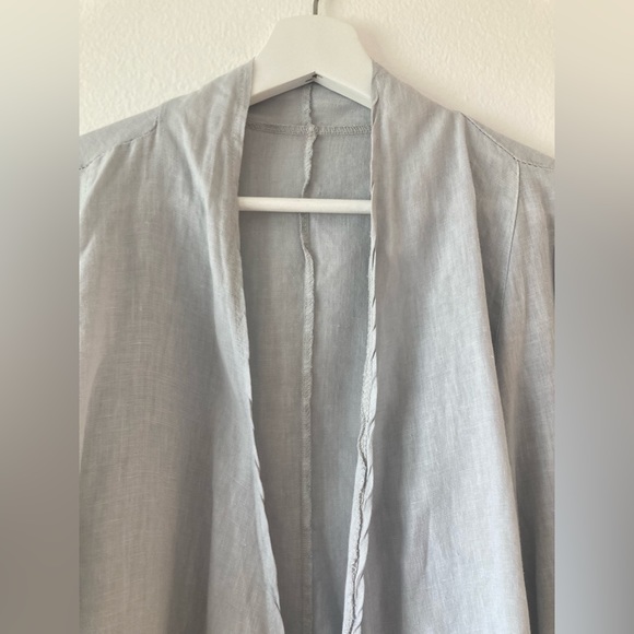 Lightweight Linen Blazer - Picture 4 of 15